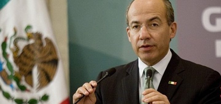Presidente Calderón pide a empresarios levantar trabas a la reforma del sector