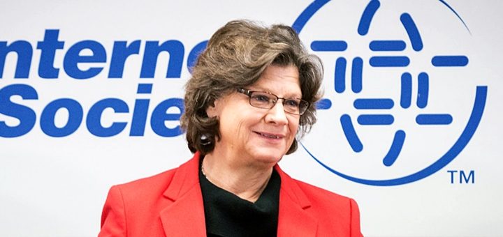 Kathryn Brown, directora ejecutiva de ISOC. Imagen: ISOC.