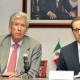 El titular de la SCT, Gerardo Ruiz Esparza, acompañado por el subsecretario de Comunicaciones, José Ignacio Peralta Sánchez. Imagen: SCT.