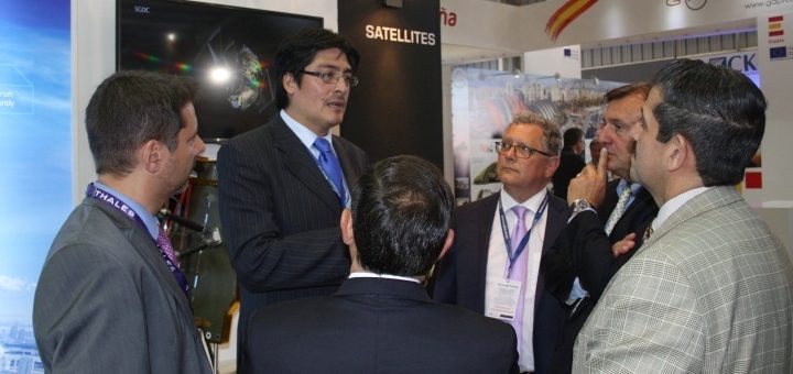 Pedro Huichalaf en FIDAE 2014. Imagen: Subtel