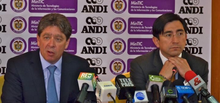 Presidente de la ANDI Bruce Mac Master y Ministro Diego Molano. Imagen: Mintic