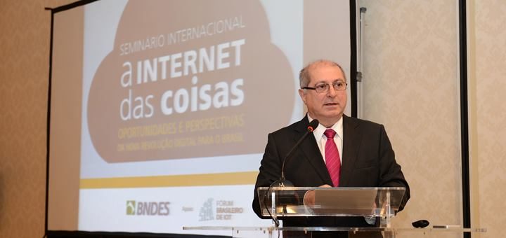 Paulo Bernardo en el seminario internacional Internet de las Cosas. Imagen: Ministerio de las Comunicaciones de Brasil
