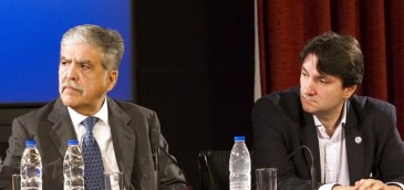El secretario de Comunicaciones, Norberto Berner (derecha), junto al ministro de Planificación Federal Julio De Vido. Imagen: Minplan.