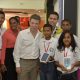 El Presidente Juan Manuel Santos junto a jóvenes beneficiarios del programa Vive Digital, durante el Congreso Andicom. Imagen: Juan Pablo Bello - SIG