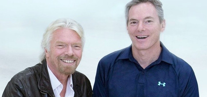Richard Branson, presidente de Virgin Group, y Paul Jacobs, presidente de Qualcomm. Imagen: Mark Greenberg/ VIrgin Group