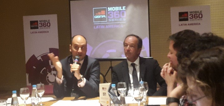 Sebastián Cabello y Amadeu Castro en conferencia de prensa durante el Mobile 360 Series. Imagen: Telesemana.com