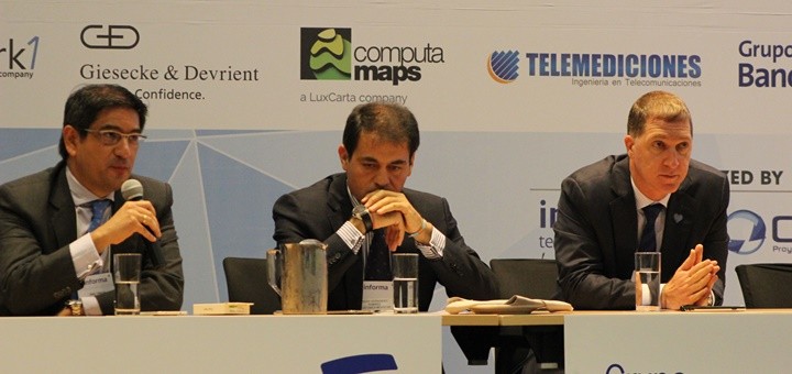 Saúl Kattan (derecha) en Andean Telco Forum 2015. Imagen: ETBSaúl Kattan (derecha) en Andean Telco Forum 2015. Imagen: ETB