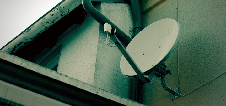 ClaroVTR vendió a TuVes su negocio de TV satelital para cumplir con las exigencias de la FNE