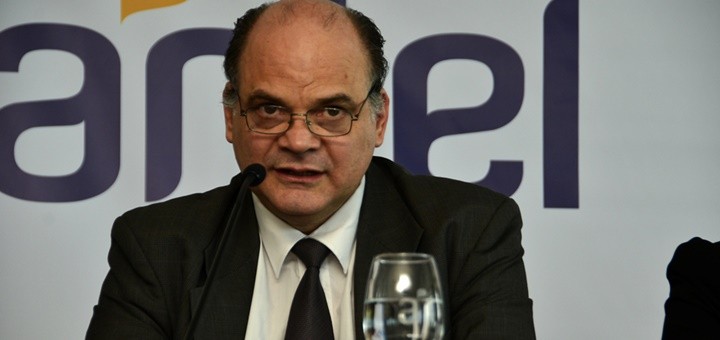 El presidente de Antel, Andrés Tolosa, en el anuncio del nuevo cable submarino. Imagen: Antel
