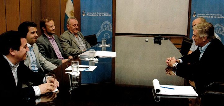 El ministro Aguad en reunión con Catel y Colsecor. Imagen: Catel