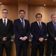 Firmaron los contratos de concesión de bloques en 700 MHz en Perú. Imagen: Proinversión.