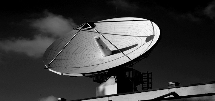 Antena para DTH. Imagen: Flickr/ Metropolico.org