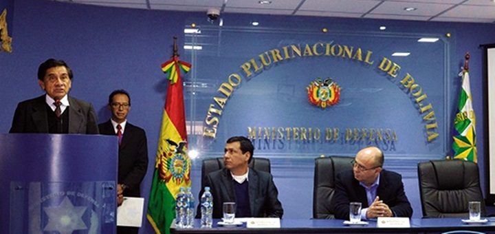 Entel y el Ministerio de Defensa de Bolivia firman acuerdo de cooperación. Imagen: Entel.