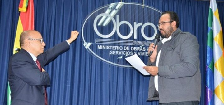 Roy Méndez asumió como director del regulador ATT. Imagen: Ministerio de Obras Públicas, Servicios y Vivienda.