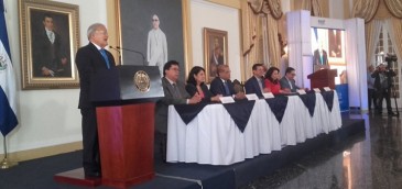 Salvador Sánchez Cerén anuncia elección del estándar ISDB-Tb. Imagen: Presidencia de la República.