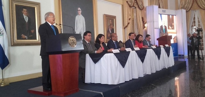 Salvador Sánchez Cerén anuncia elección del estándar ISDB-Tb. Imagen: Presidencia de la República.