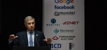 Oscar Aguad expuso en Internet Day 2017. Imagen: Ministerio de Comunicaciones