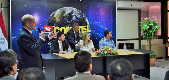 Palacios presentó el portal de IMEI bloqueados. Imagen: Conatel.