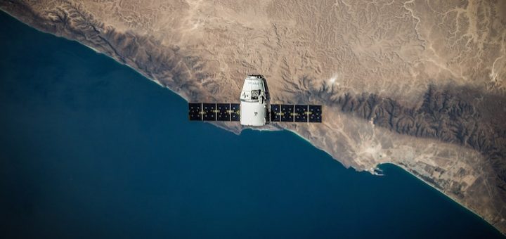 SpaceX recargado: tras acordar con T-Mobile dar conectividad directa del satélite al smartphone, cierra con una aerolínea para brindarle Internet