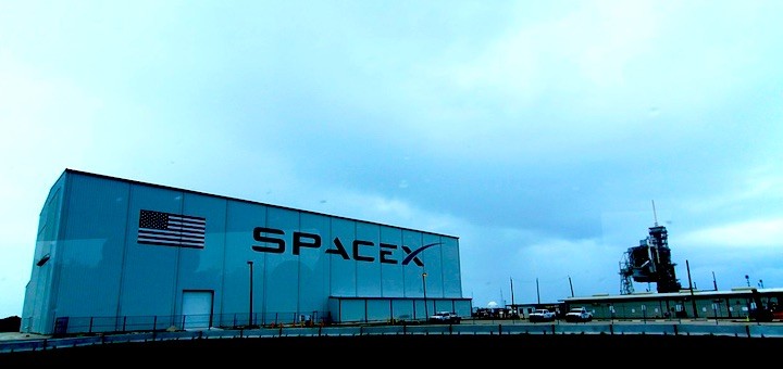 SpaceX se mueve a su propio ritmo: su constelación de satélites LEO dará servicios a fin de año