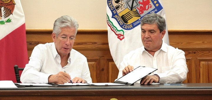 Nuevo León firma acuerdo de adhesión con la SCT. Imagen: SCT.