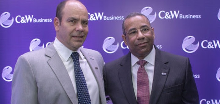 Mario Marciano, vicepresidente regional de C&W Business y Teudis Quezada, gerente de la empresa en República Dominicana. Imagen: Business Wire.