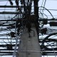 Operadores tendrán más facilidades para uso de postes eléctricos en México