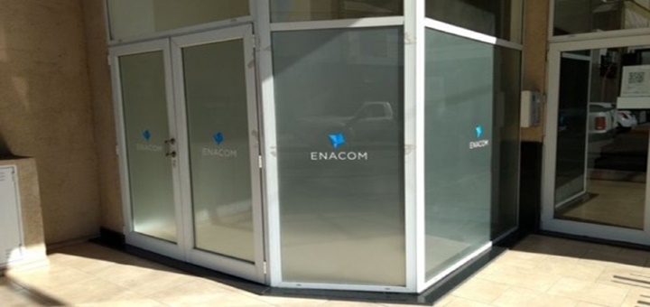 Enacom cierra balance con méritos en transparencia y 4G pero evita los temas pendientes