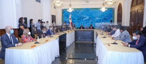 Panamá también lanza planes solidarios para garantizar el acceso a todos los servicios