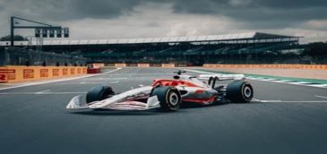 AWS se asoció con Fórmula 1 para lanzar su nuevo auto