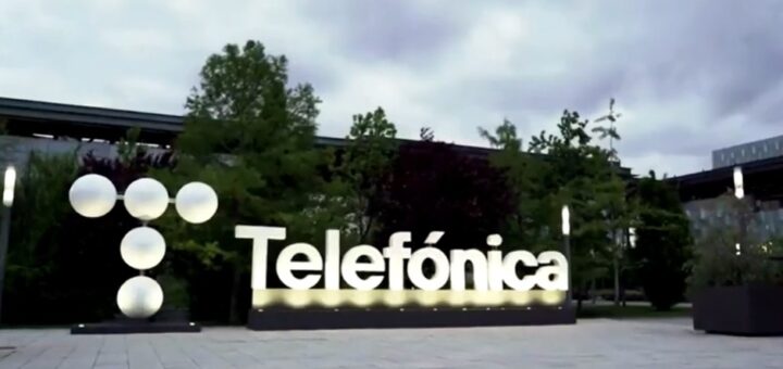 Telefónica ganó más de 8.000 millones de euros en 2021 gracias a la venta de Telxius y el joint venture con Virgin en el Reino Unido
