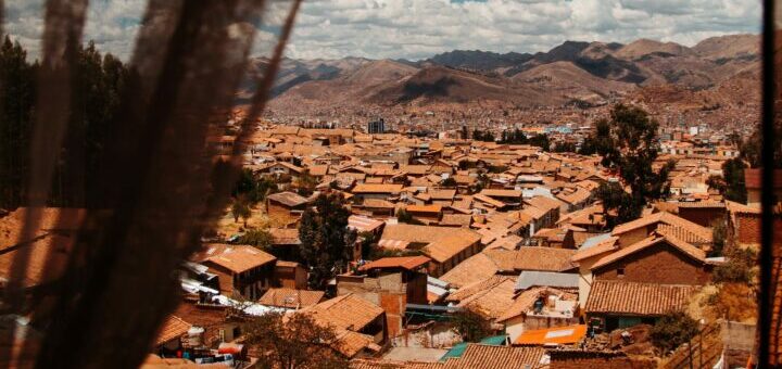 Se achica la brecha de acceso a Internet en Perú: en 9 de cada 10 de hogares hay conectividad