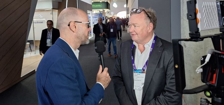 John Strand llevó el pimentero al MWC2024, se refirió al fair share y calificó a la industria como “estúpida”