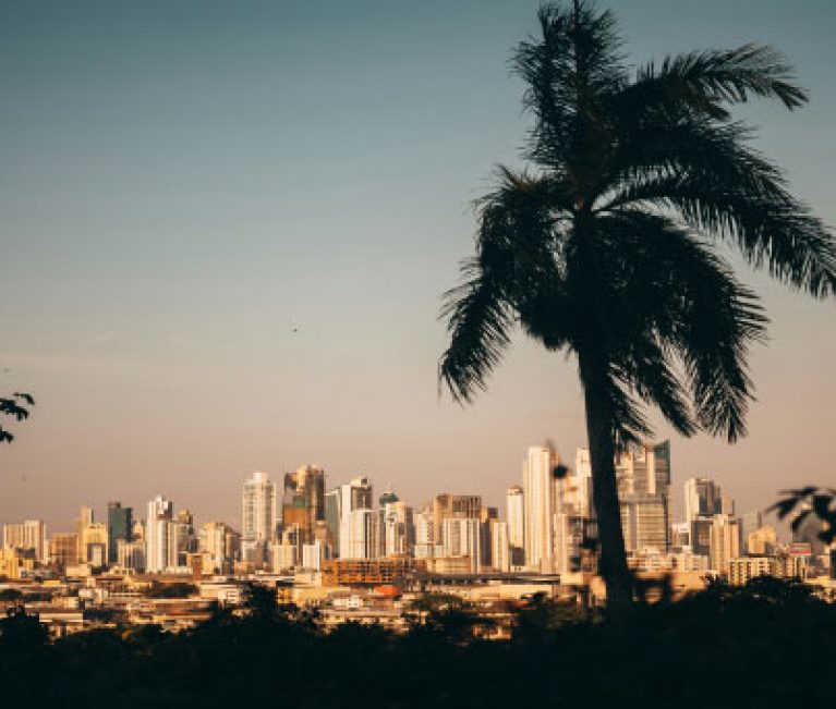 Panamá amplía el espectro para el desarrollo de la banda ancha móvil y ultima el cierre de Digicel