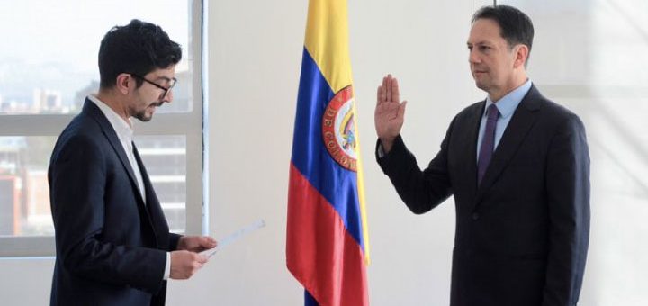 Imagen de jura de Cortes Silva, publicada por ANE