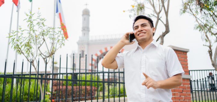 Batalla por asegurar ingresos: fuerte crecimiento de las portaciones móviles del segmento postpago en Perú