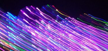 Migrar las redes de cobre y coaxial a fibra óptica genera mejor consumo de energía y ahorros millonarios que ningún operador puede desconocer