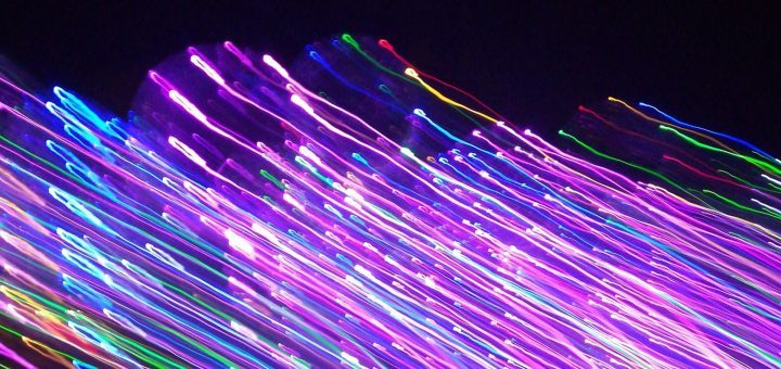 Claro Colombia invertirá US$ 200 millones para fortalecer su red de fibra óptica y promover la adopción de la IA