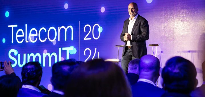 Telecom cierra 2024 con inversiones por US$ 520 millones y un pronto acuerdo con Starlink para complementar las redes fijas y móviles
