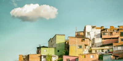 Colombia mantiene la brecha entre Internet fijo y móvil y entre zonas urbanas y rurales