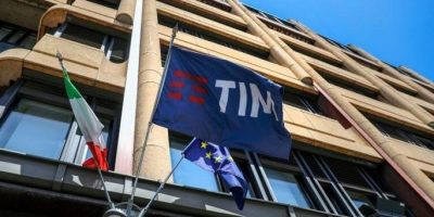 Poste Italiane busca quedarse con el 100% de TIM y acelerar la consolidación de las telecomunicaciones en Italia